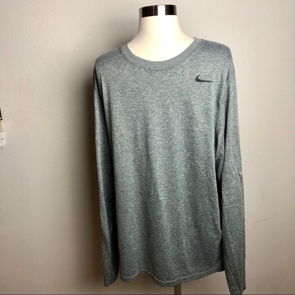 Men’s Nike Grey Top Size XL